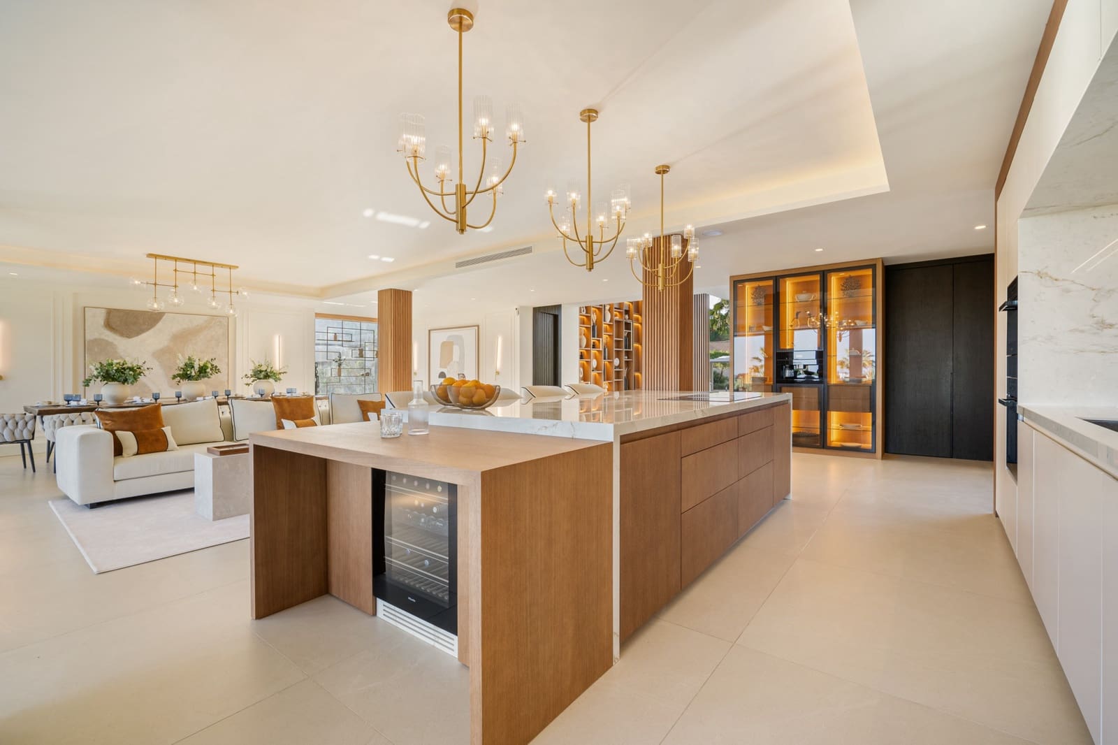 6 bedroom Villa for sale in Marbella with pool garage - € 6,850,000 (Ref: 9465481)