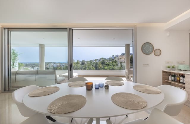 3 quarto Penthouse para venda em Benahavís com piscina garagem - 940 000 € (Ref: 9470283)