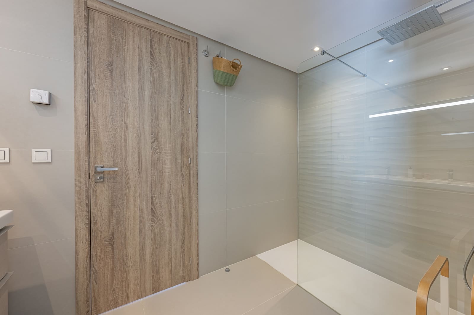 3 quarto Penthouse para venda em Benahavis com piscina garagem - 940 000 € (Ref: 9470283)