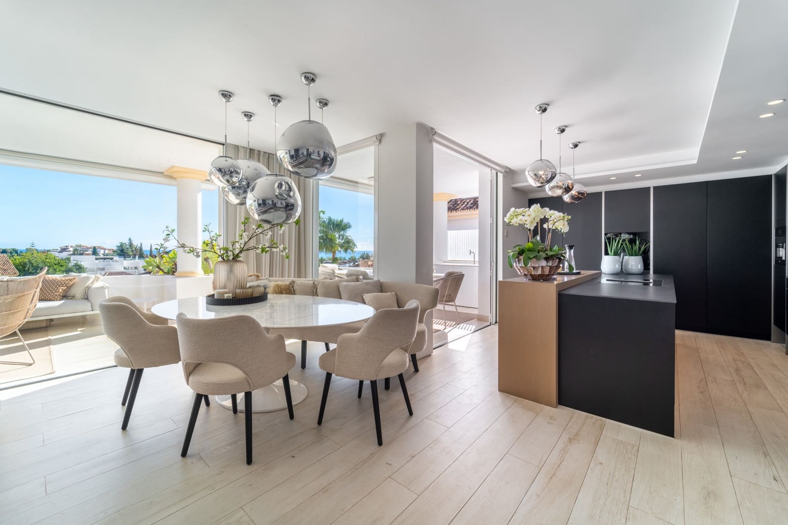 Ático de 3 habitaciones en Marbella en venta con piscina garaje - 3.000.000 € (Ref: 9470284)