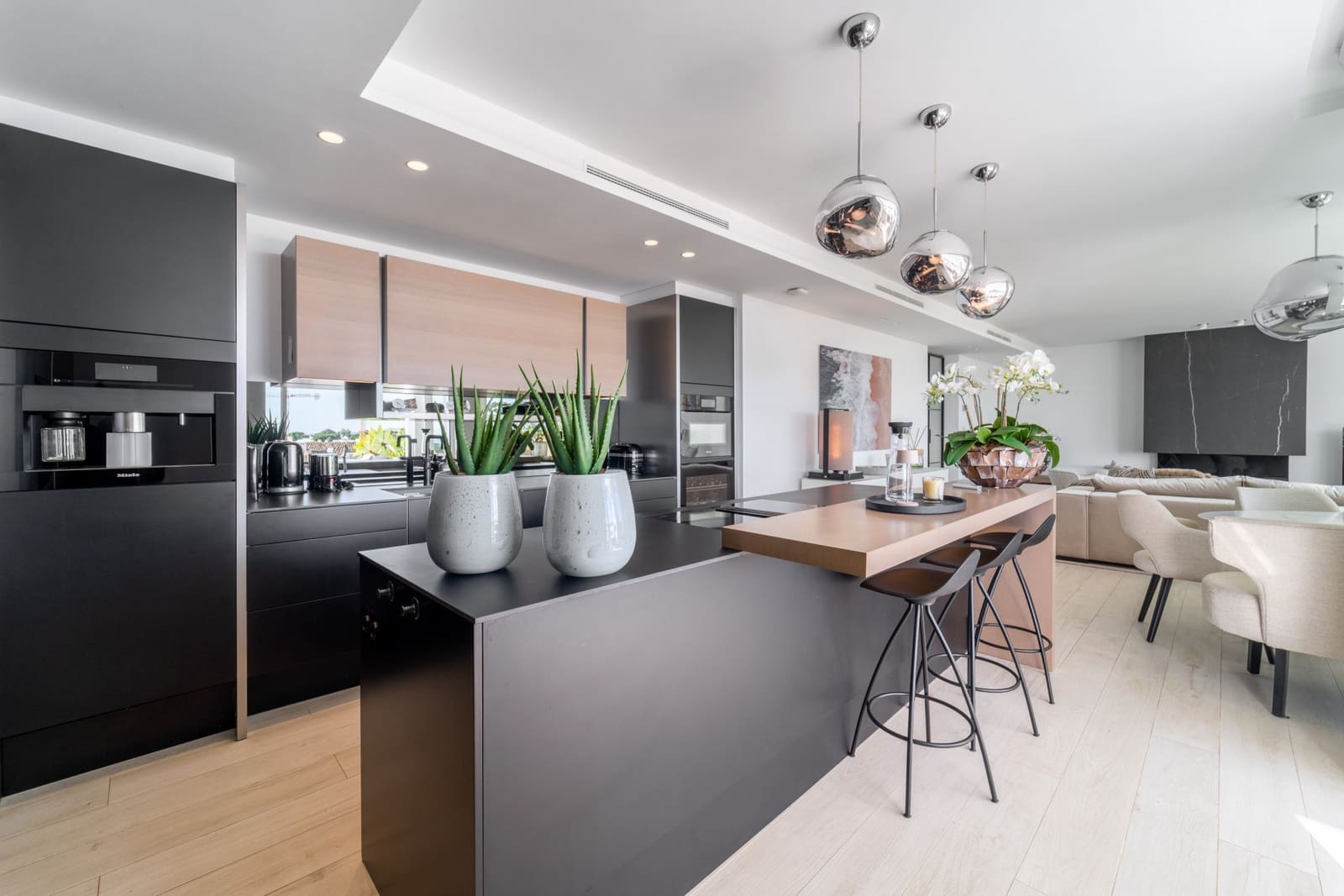 Ático de 3 habitaciones en Marbella en venta con piscina garaje - 3.000.000 € (Ref: 9470284)