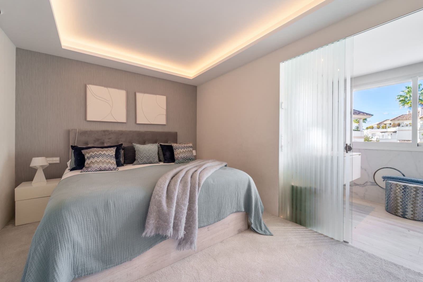 Ático de 3 habitaciones en Marbella en venta con piscina garaje - 3.000.000 € (Ref: 9470284)