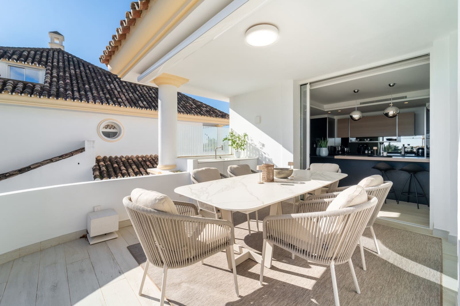 Ático de 3 habitaciones en Marbella en venta con piscina garaje - 3.000.000 € (Ref: 9470284)