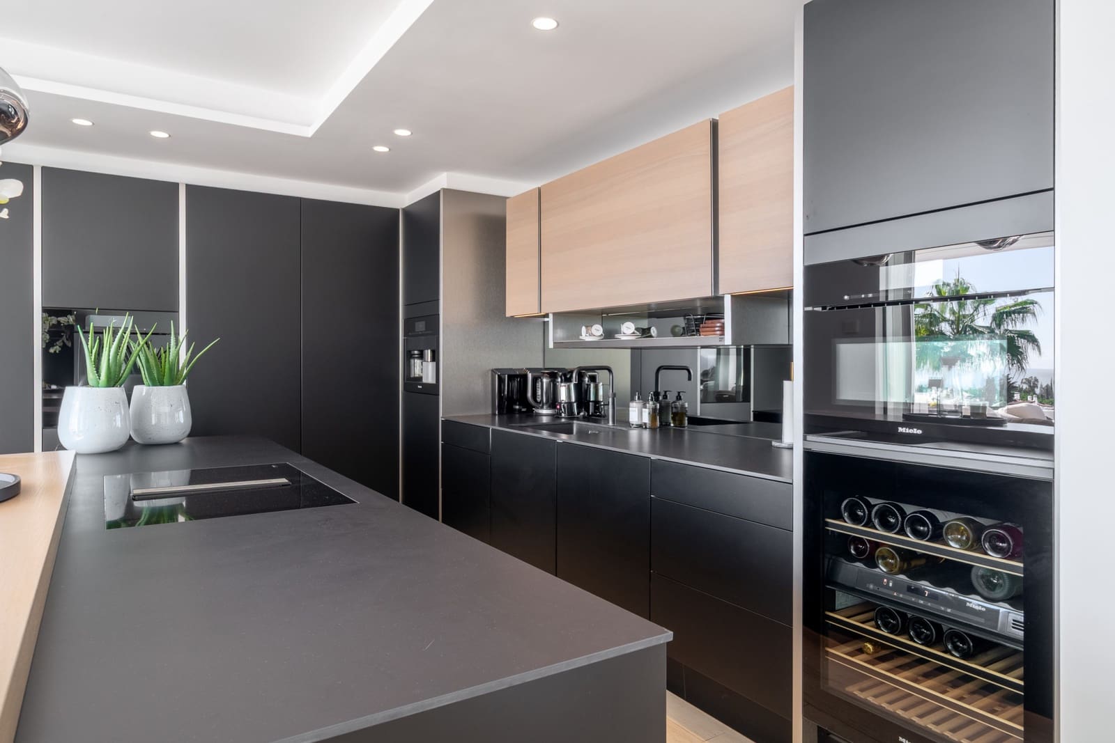 Ático de 3 habitaciones en Marbella en venta con piscina garaje - 3.000.000 € (Ref: 9470284)