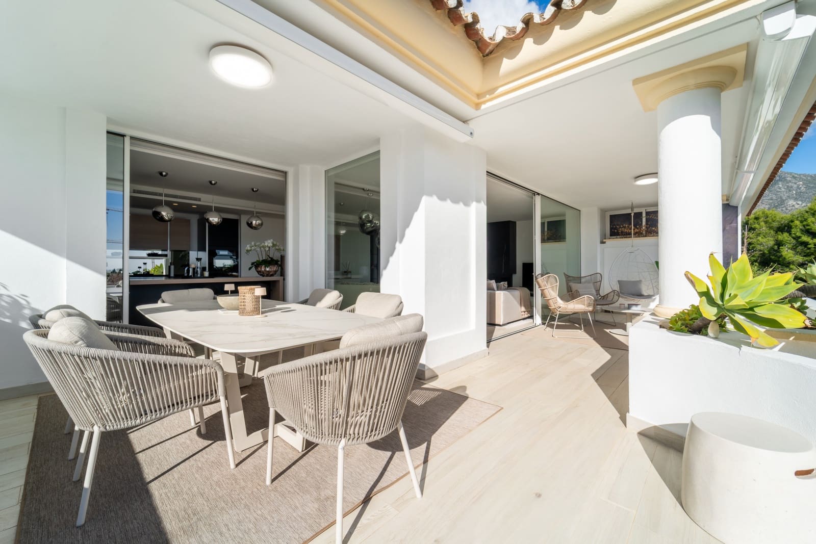 Ático de 3 habitaciones en Marbella en venta con piscina garaje - 3.000.000 € (Ref: 9470284)