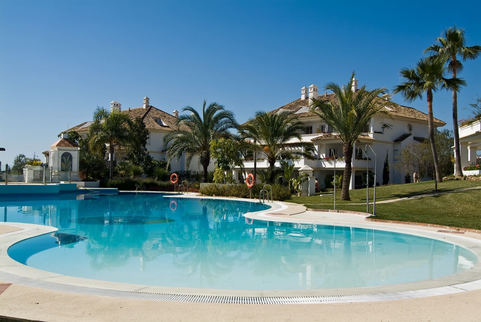 Ático de 3 habitaciones en Marbella en venta con piscina garaje - 3.000.000 € (Ref: 9470284)