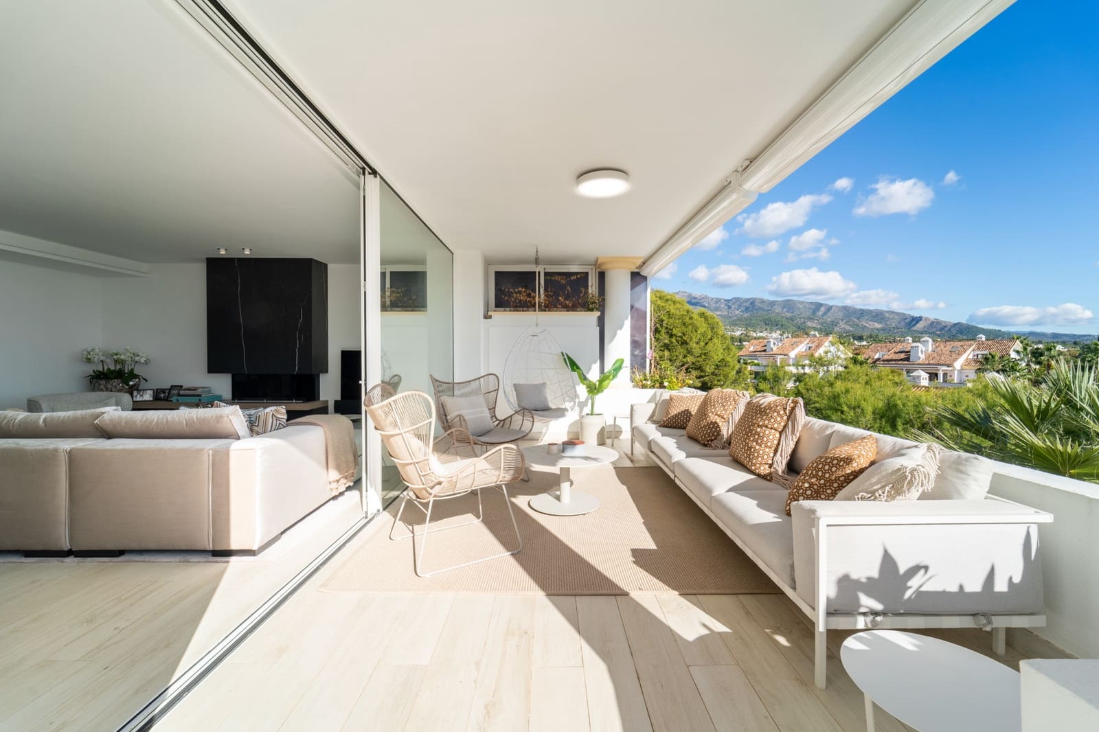 Ático de 3 habitaciones en Marbella en venta con piscina garaje - 3.000.000 € (Ref: 9470284)