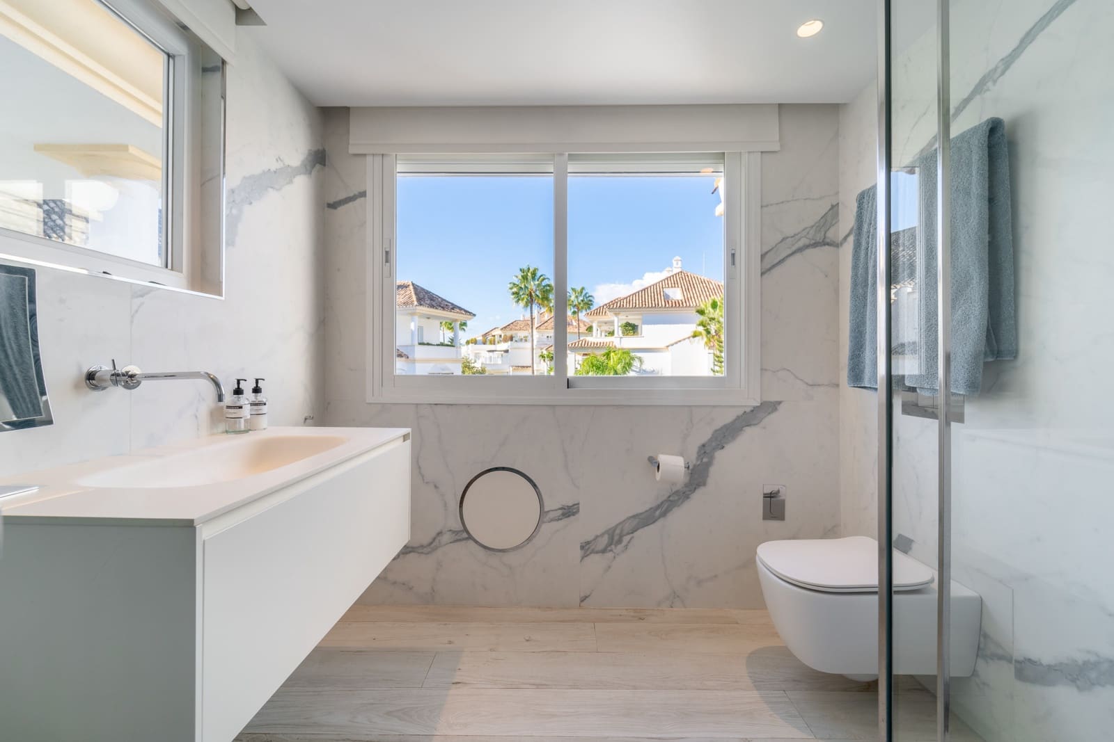 3 soveværelse Penthouse til salg i Marbella med swimmingpool garage - € 2.850.000 (Ref: 9470284)