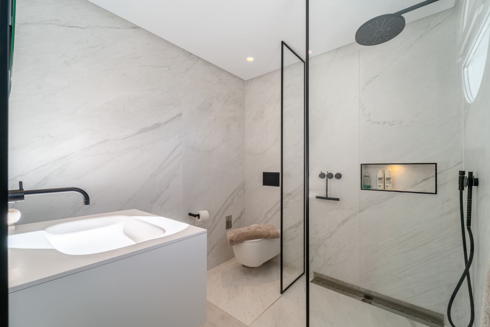 3 soveværelse Penthouse til salg i Marbella med swimmingpool garage - € 2.850.000 (Ref: 9470284)