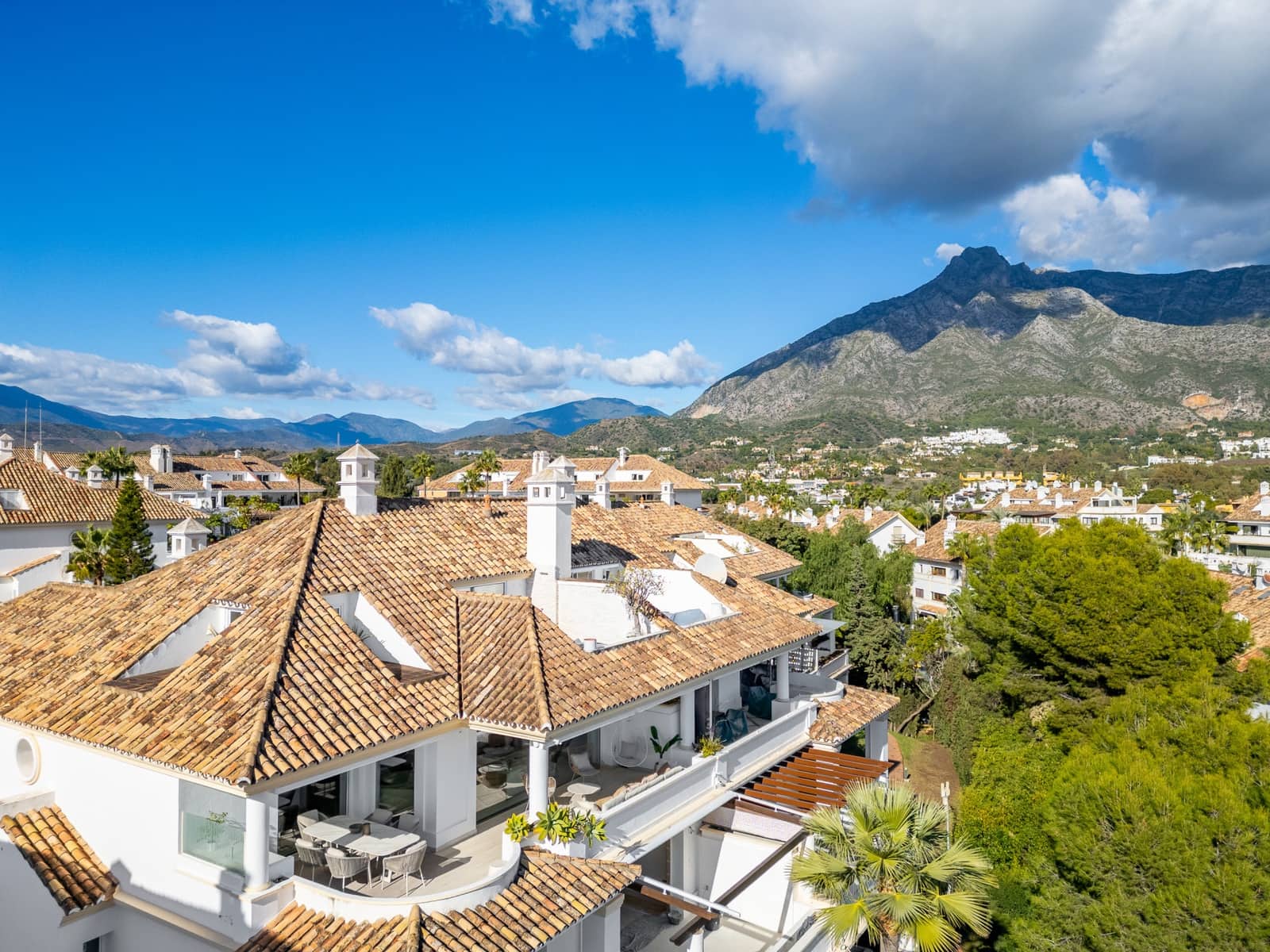 3 soveværelse Penthouse til salg i Marbella med swimmingpool garage - € 2.850.000 (Ref: 9470284)