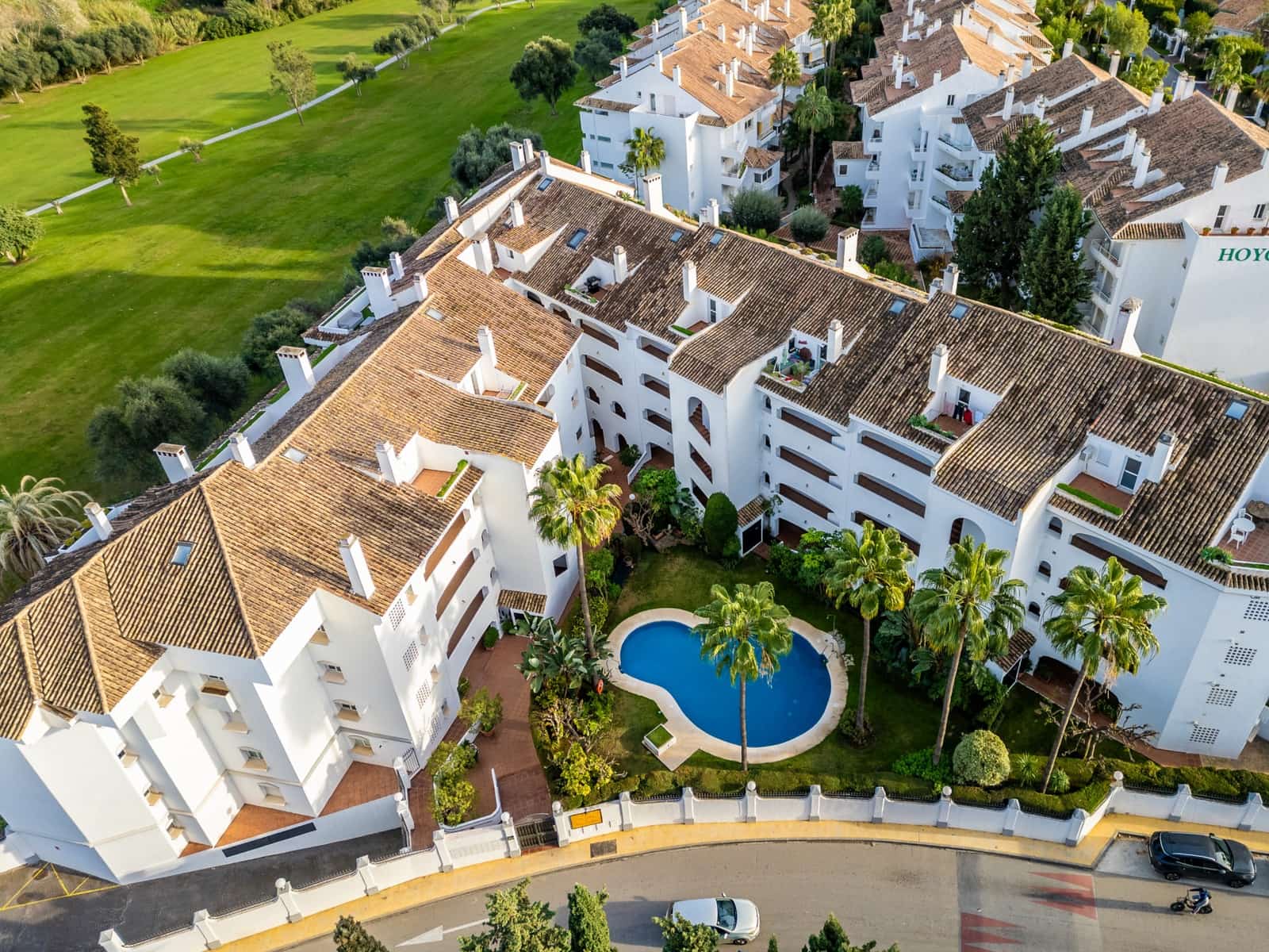 3 bedroom Apartment for rent in Guadalmina with pool garage - € 2,800 (Ref: 9481417)