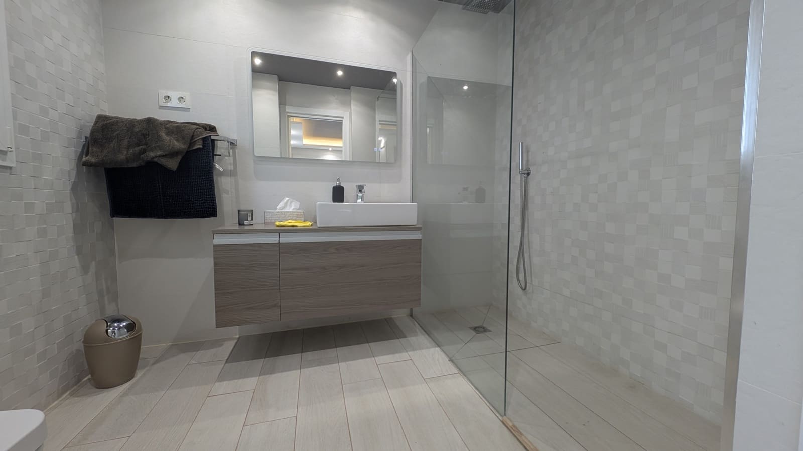 3 makuuhuone Huoneisto vuokrattavana paikassa Marbella mukana uima-altaan - 4 500 € (Ref: 9481418)