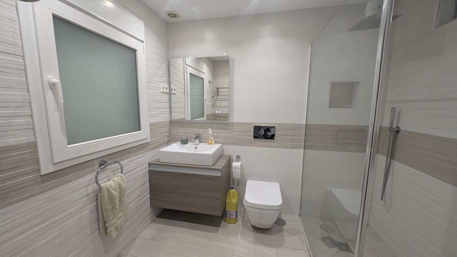 3 makuuhuone Huoneisto vuokrattavana paikassa Marbella mukana uima-altaan - 4 500 € (Ref: 9481418)