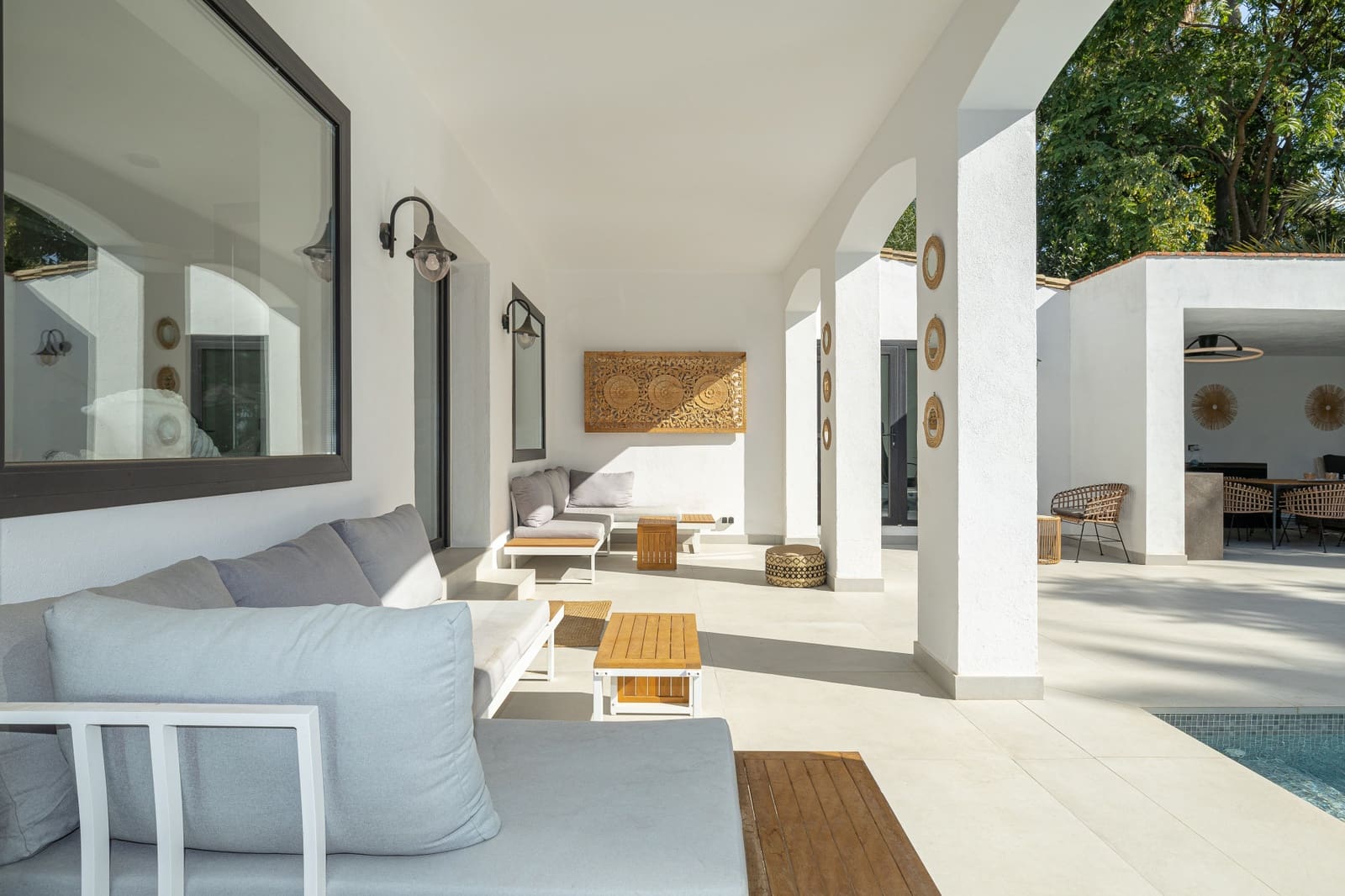 5 bedroom Villa for sale in Benahavis with pool garage - € 1,998,000 (Ref: 9481945)