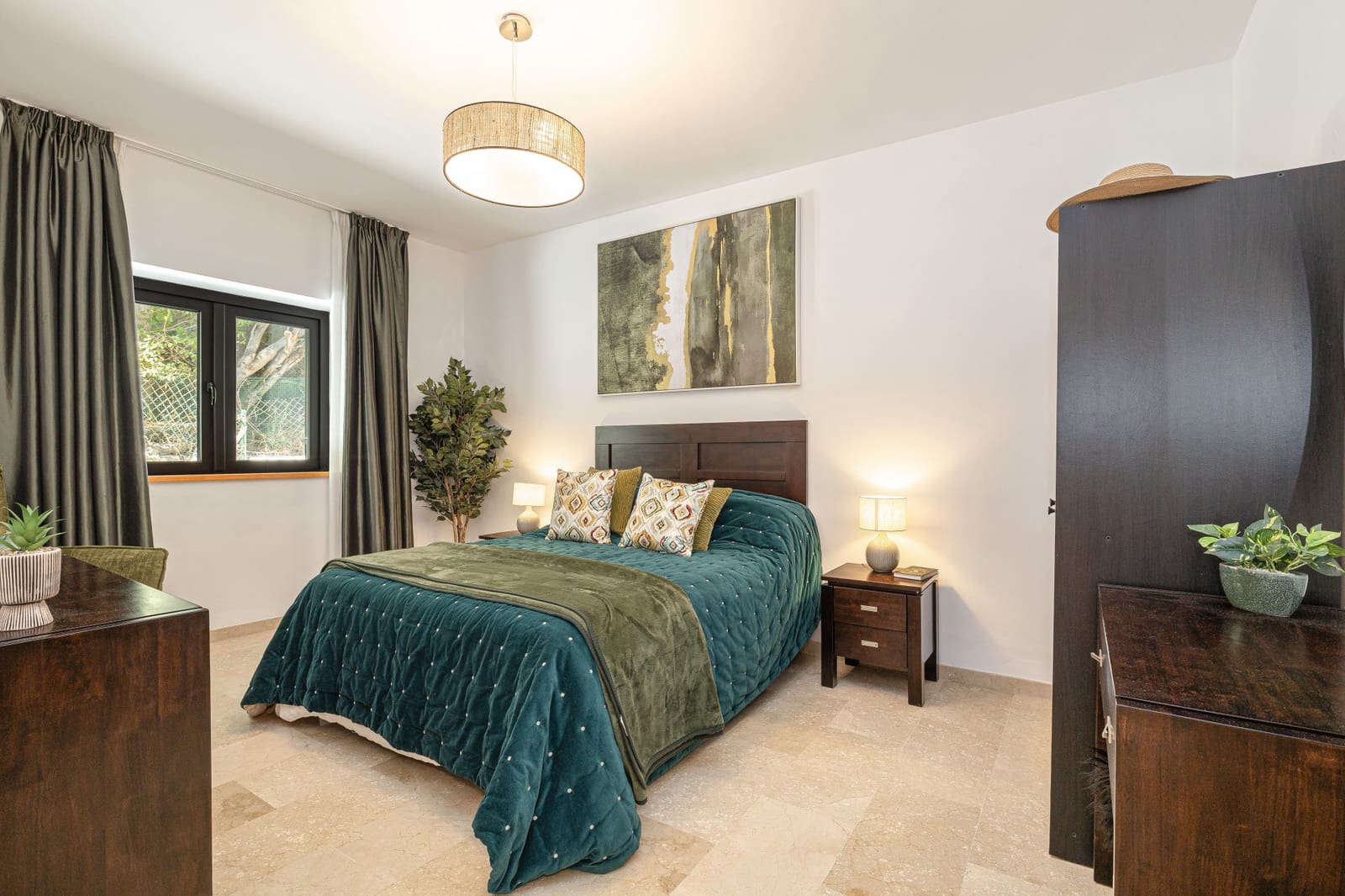 5 bedroom Villa for sale in Benahavis with pool garage - € 1,998,000 (Ref: 9481945)