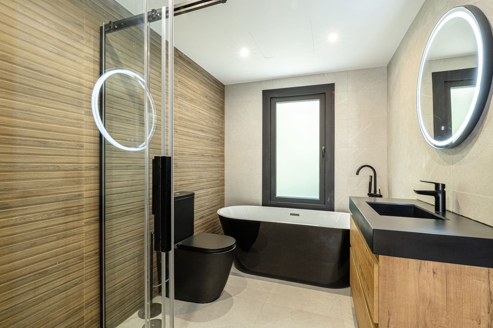 5 bedroom Villa for sale in Benahavis with pool garage - € 1,998,000 (Ref: 9481945)