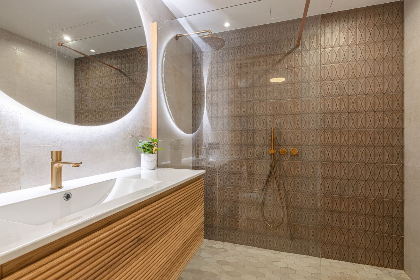 5 bedroom Villa for sale in Benahavis with pool garage - € 1,998,000 (Ref: 9481945)