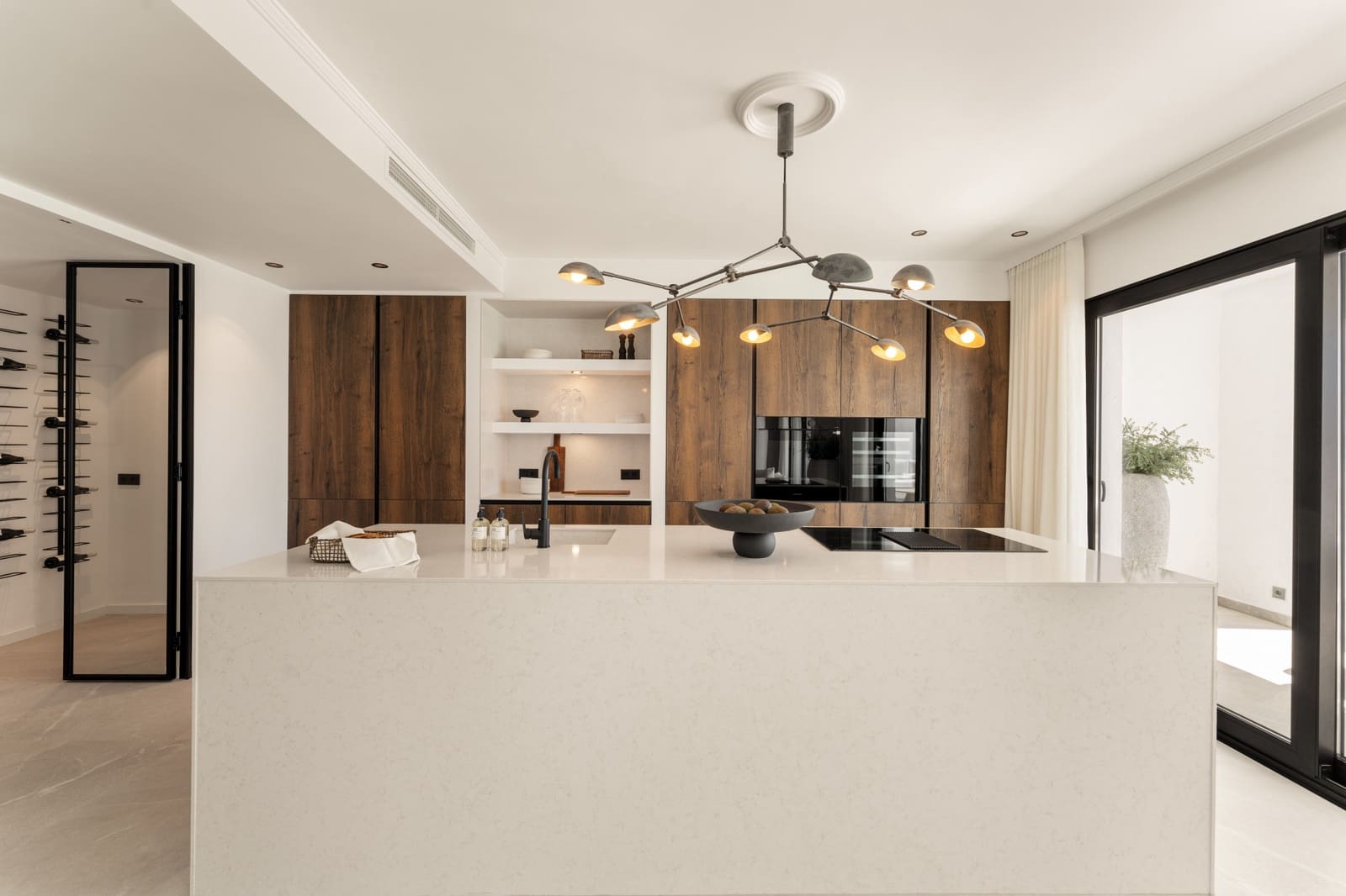 3 bedroom Apartment for sale in Benahavis with pool garage - € 1,350,000 (Ref: 9481948)