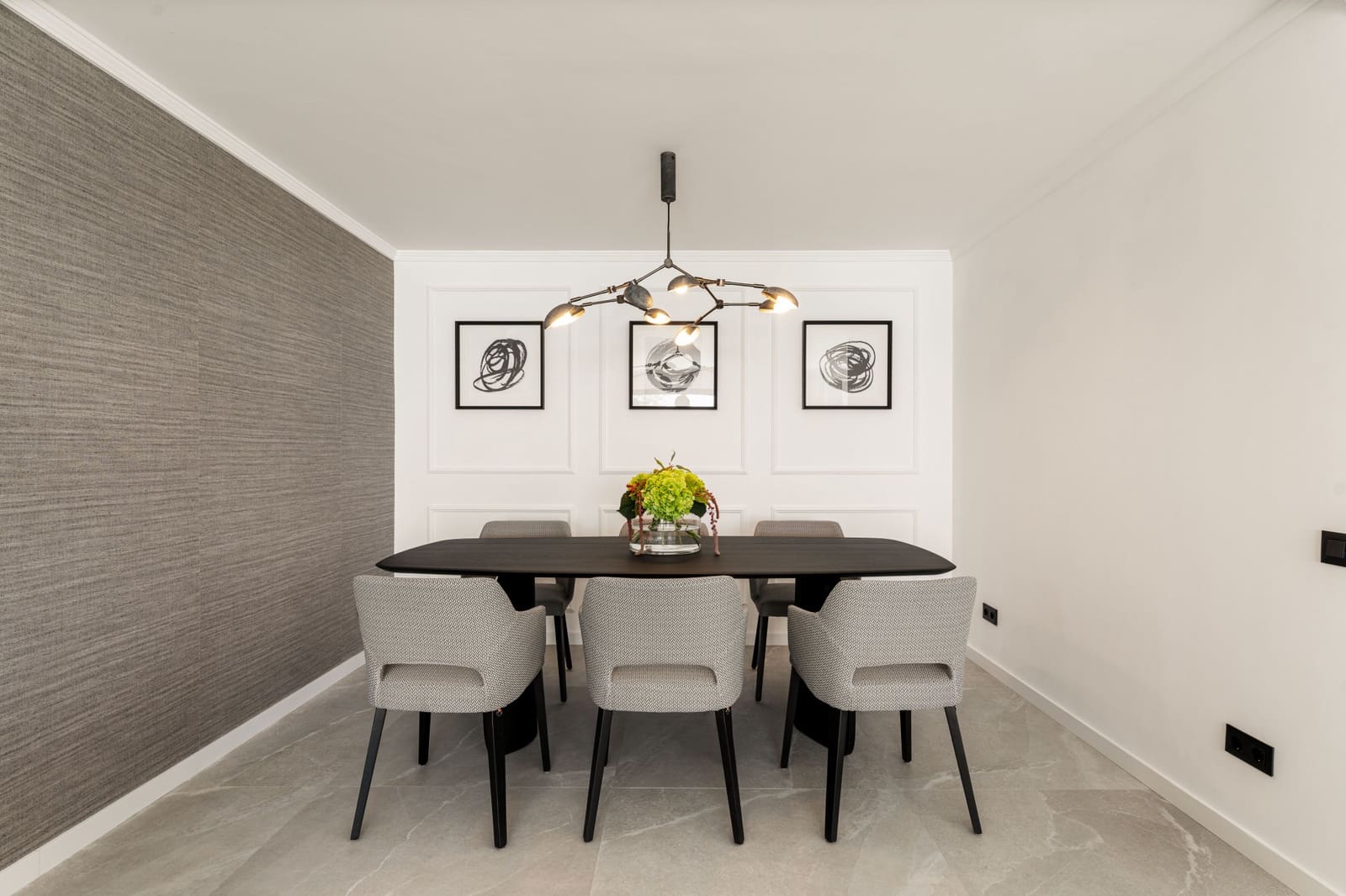 3 bedroom Apartment for sale in Benahavis with pool garage - € 1,350,000 (Ref: 9481948)