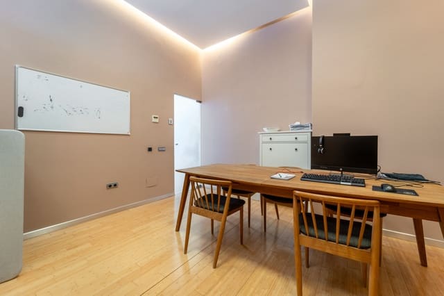 Kontor til leje i Playa Bajadilla - Puertos, Marbella - € 4.400 (Ref: 9487138)