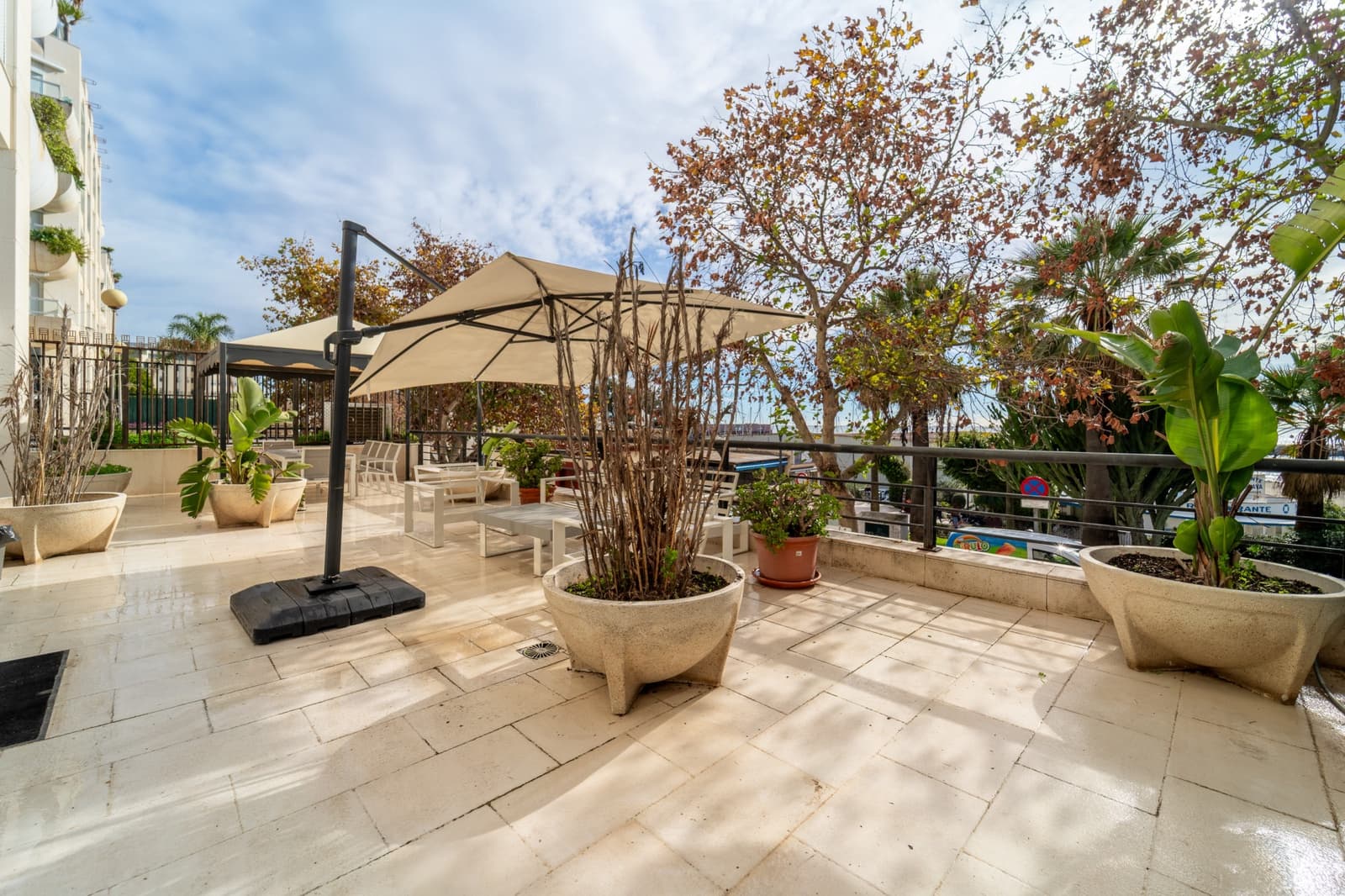 Kontor til leje i Marbella - € 4.400 (Ref: 9487138)