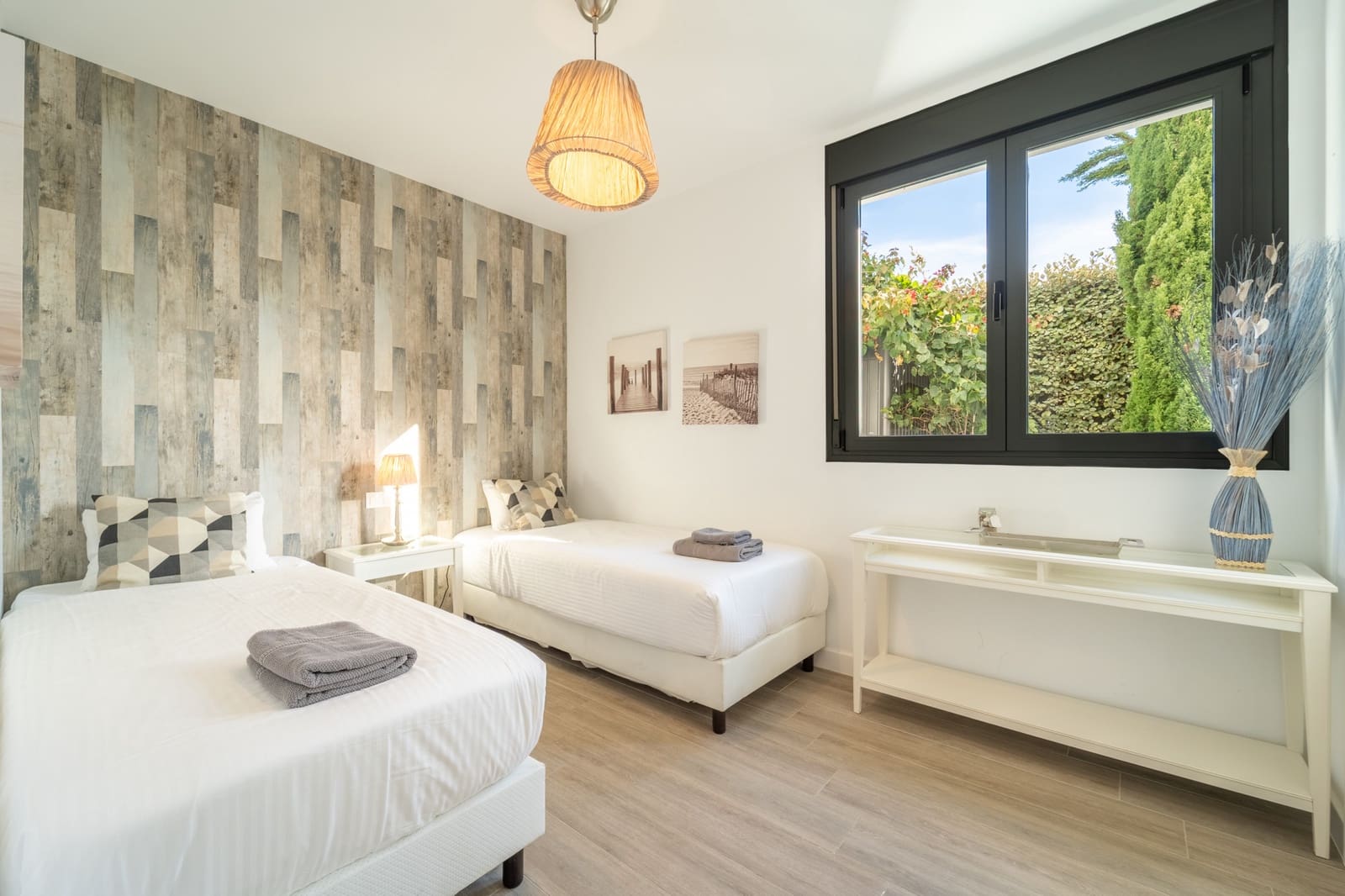 4 bedroom Villa for sale in Marbella with pool garage - € 1,595,000 (Ref: 9494351)