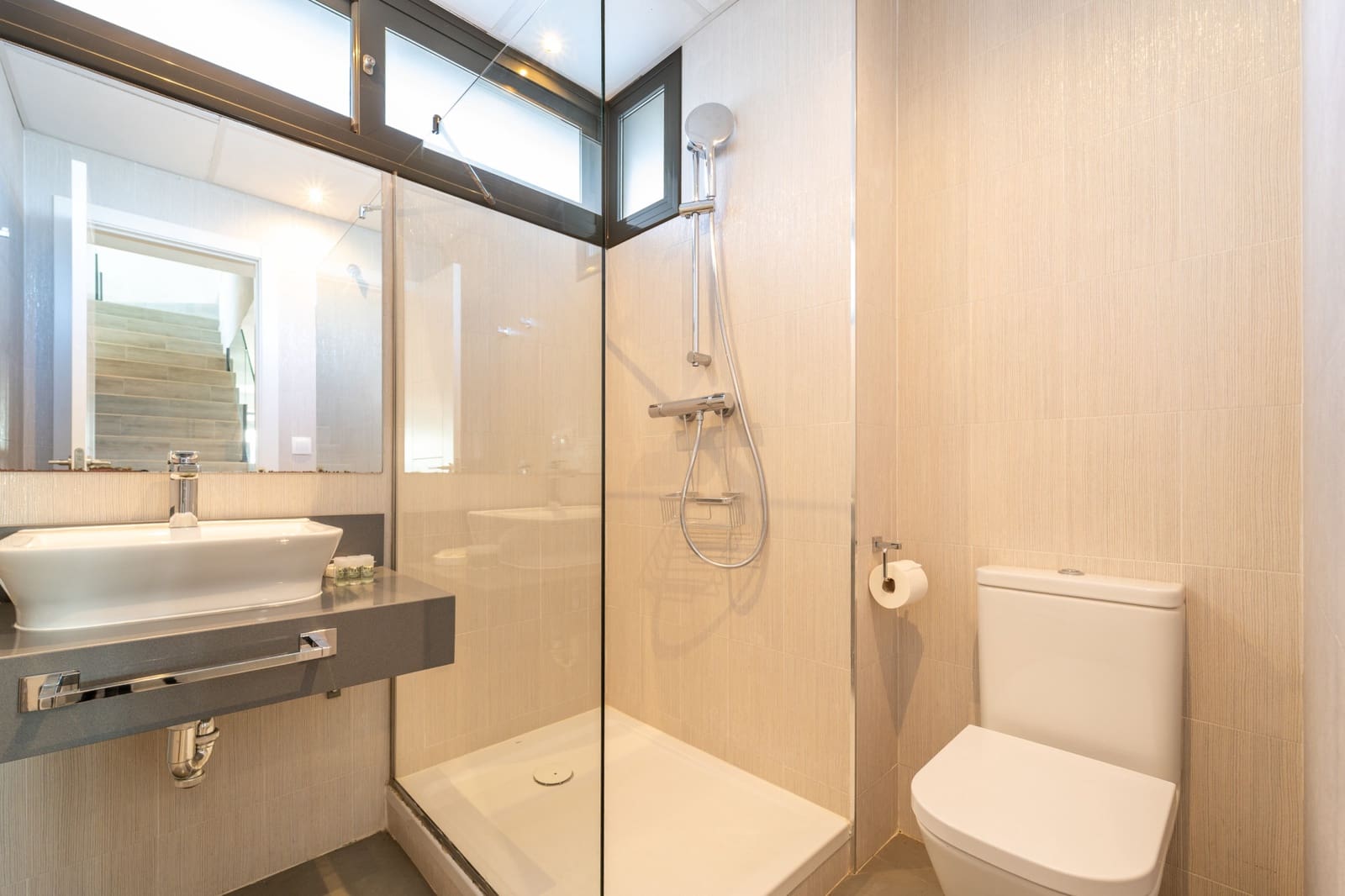 4 bedroom Villa for sale in Marbella with pool garage - € 1,595,000 (Ref: 9494351)