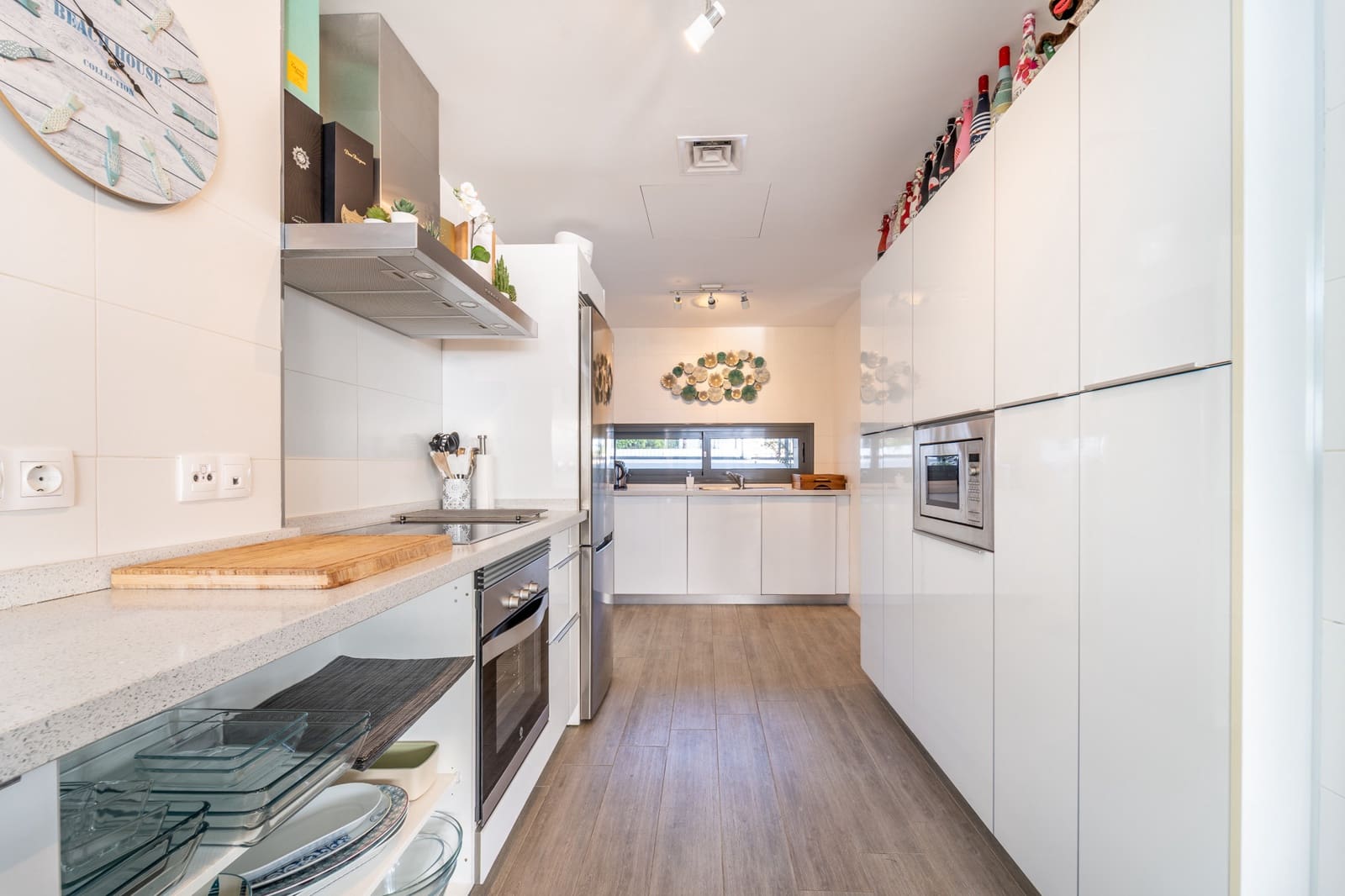 4 bedroom Villa for sale in Marbella with pool garage - € 1,595,000 (Ref: 9494351)