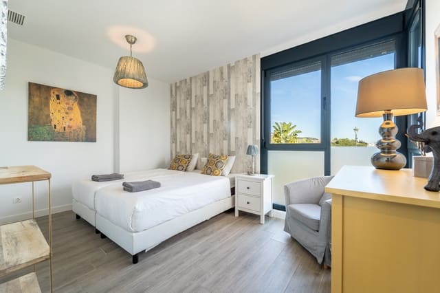 4 slaapkamer Villa te koop in Marbella met zwembad garage - € 1.595.000 (Ref: 9494351)