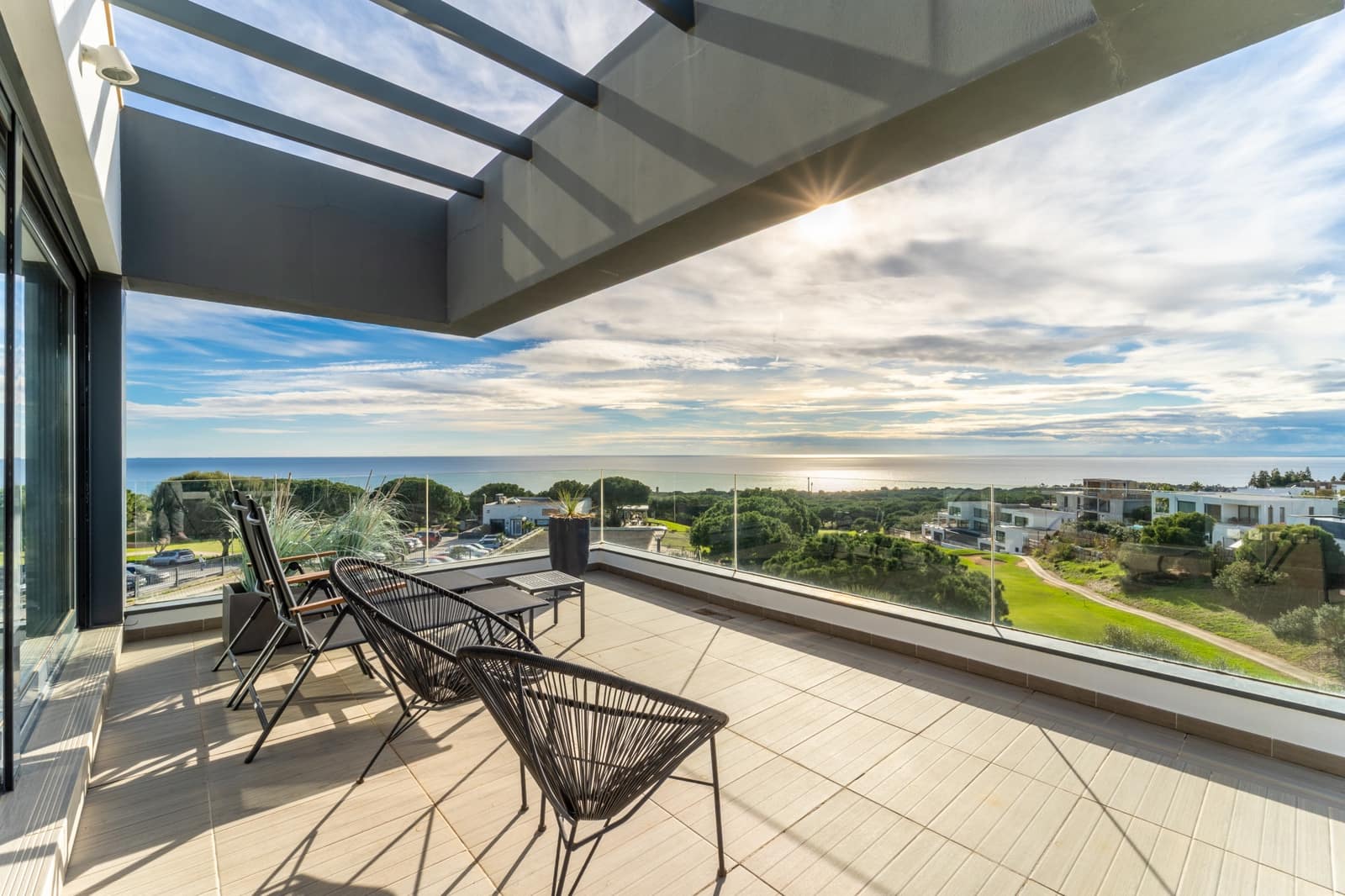 4 bedroom Villa for sale in Marbella with pool garage - € 1,595,000 (Ref: 9494351)