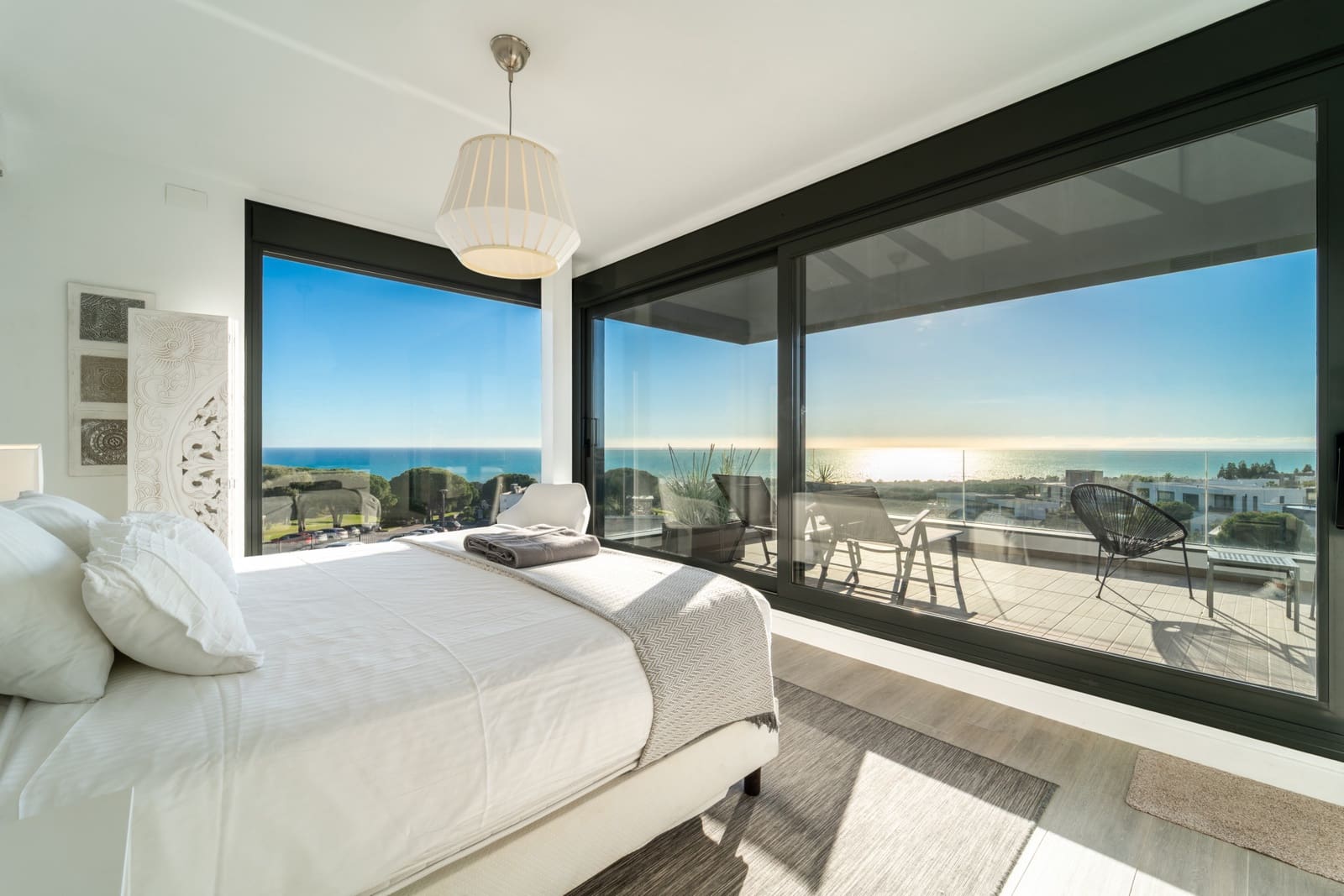 4 sypialnia Willa na sprzedaż w Marbella z basenem garażem - 1 595 000 € (Ref: 9494351)