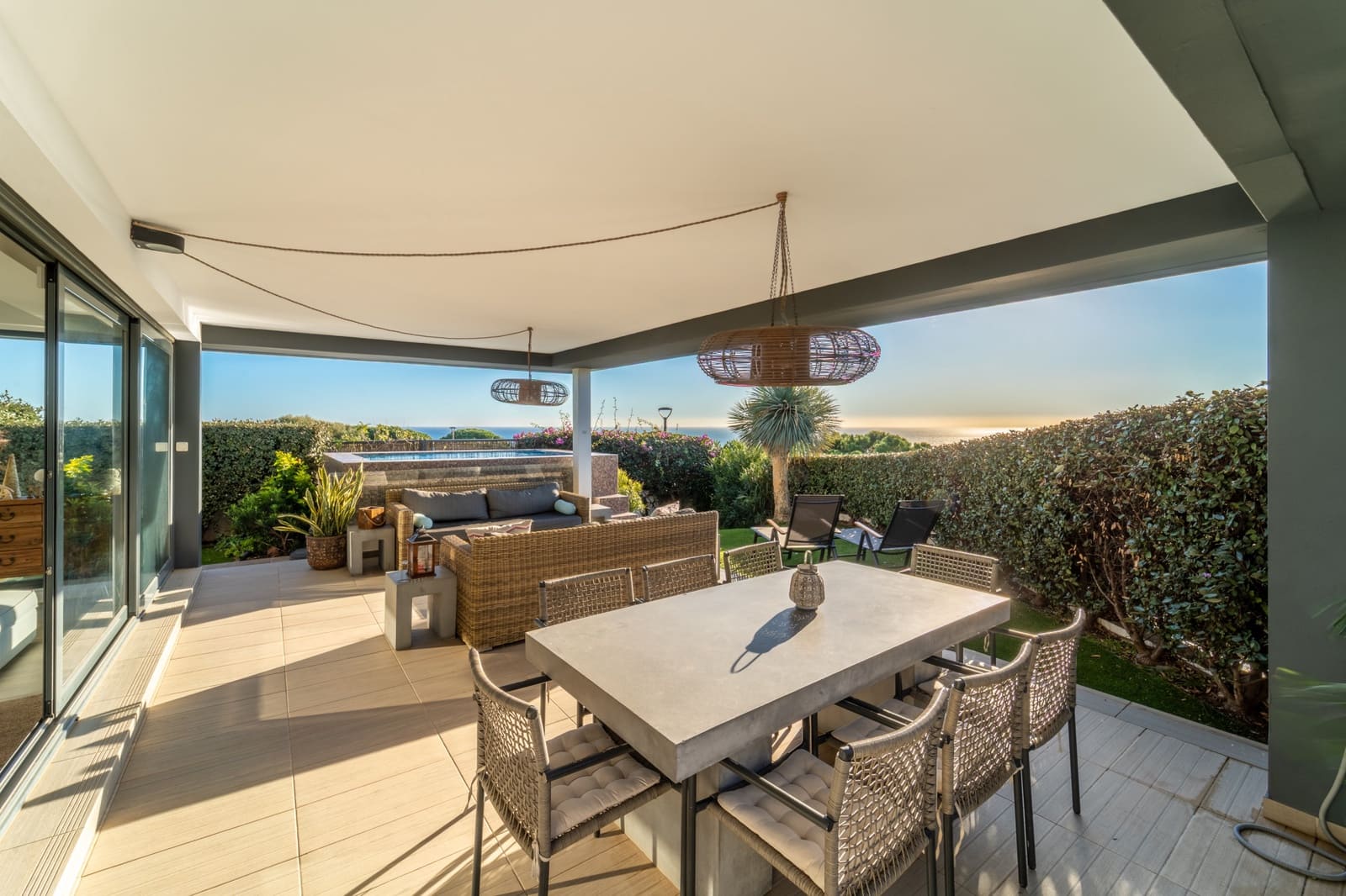 4 sypialnia Willa na sprzedaż w Marbella z basenem garażem - 1 595 000 € (Ref: 9494351)