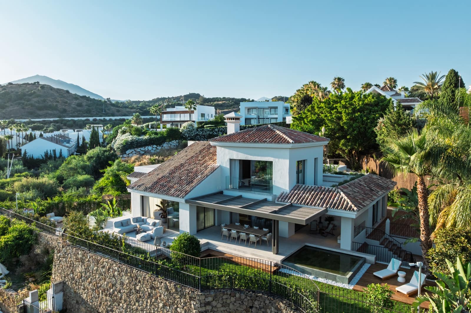 5 bedroom Villa for sale in Marbella with pool garage - € 4,999,500 (Ref: 9494352)