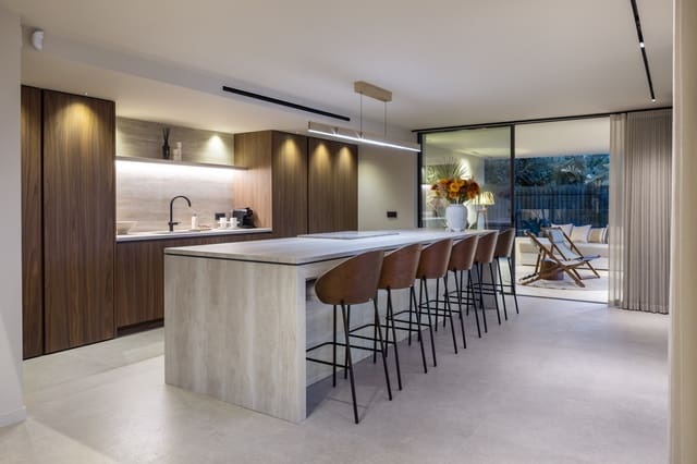5 Zimmer Villa zu verkaufen in Marbella mit Pool Garage - 4.999.500 € (Ref: 9494352)