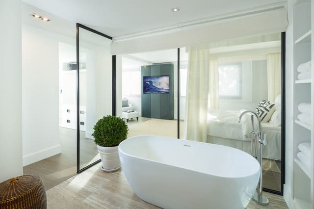Chalet de 5 habitaciones en Nueva Andalucia, Marbella en venta con piscina garaje - 4.495.000 € (Ref: 9496996)