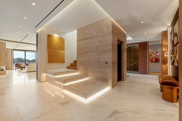 Ático de 4 habitaciones en Golden Mile, Marbella en venta con piscina garaje - 11.400.000 € (Ref: 9496999)