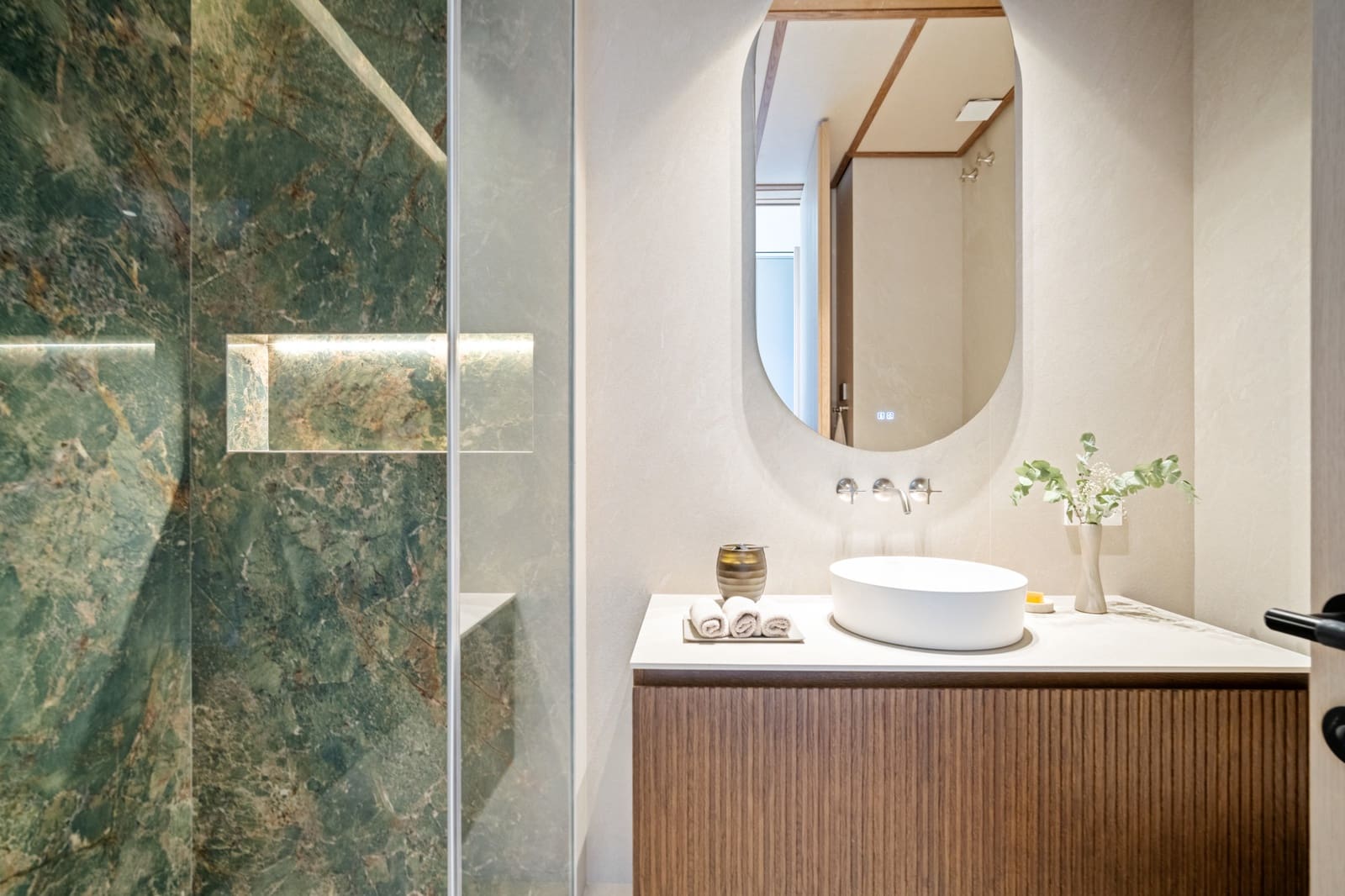 6 bedroom Villa for sale in Benahavis with pool garage - € 8,450,000 (Ref: 9502095)