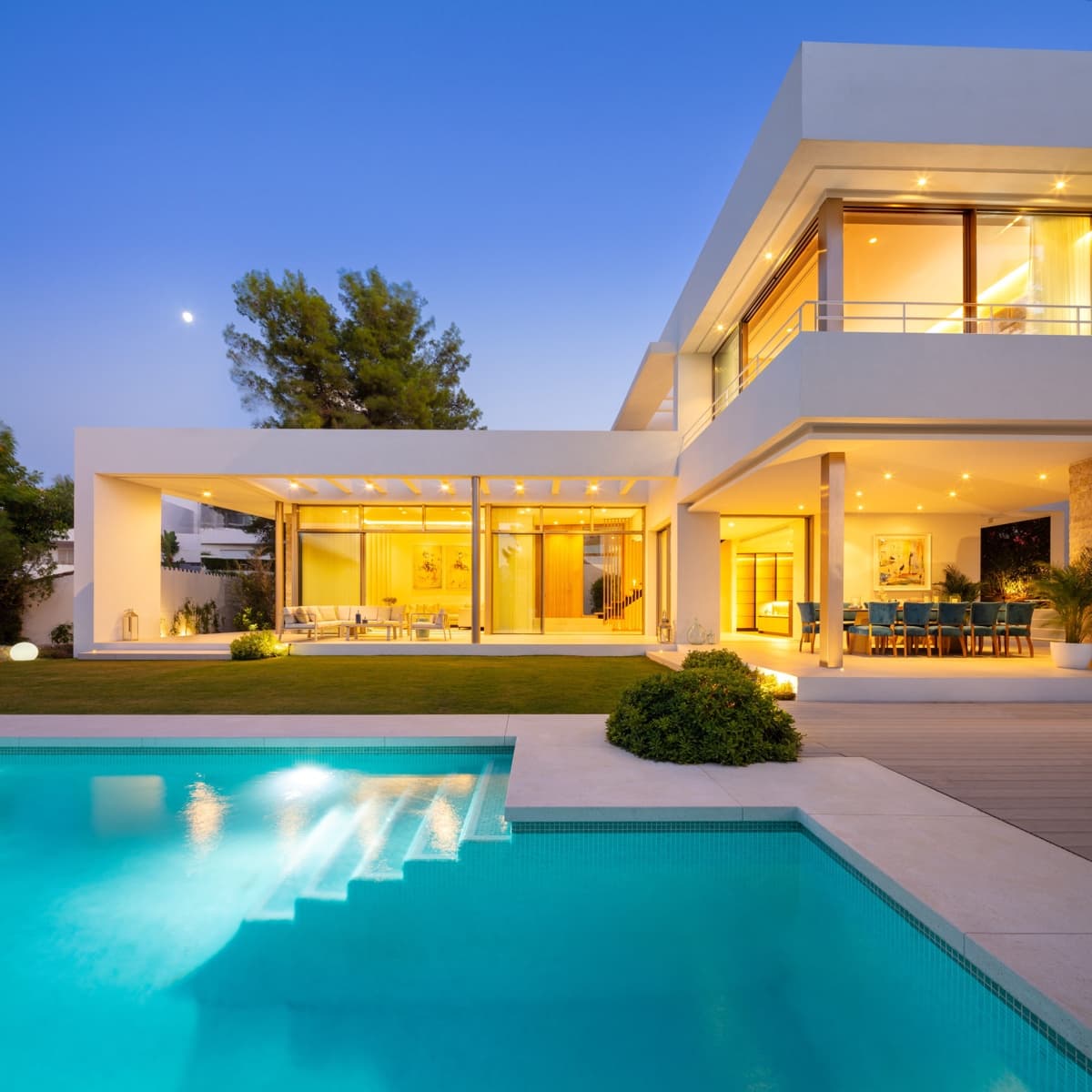 5 sovrum Villa för semesterbostäder i Nueva Andalucia med pool garage - 13 000 € (Ref: 9503392)