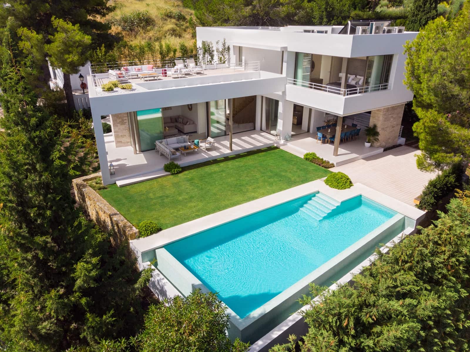 5 sovrum Villa för semesterbostäder i Nueva Andalucia med pool garage - 13 000 € (Ref: 9503392)