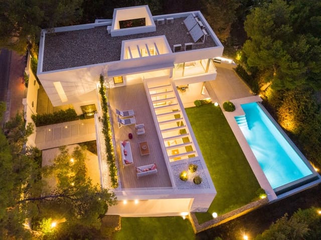 5 sovrum Villa för semesterbostäder i Nueva Andalucia, Marbella med pool garage - 13 000 € (Ref: 9503392)