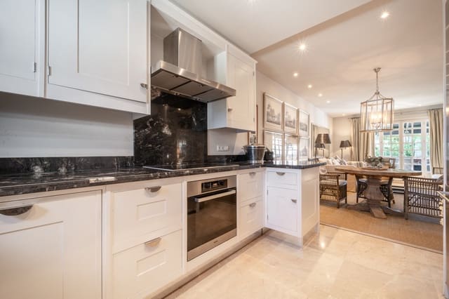 2 sovrum Takvåning till salu i Marbella med pool garage - 2 900 000 € (Ref: 9508658)