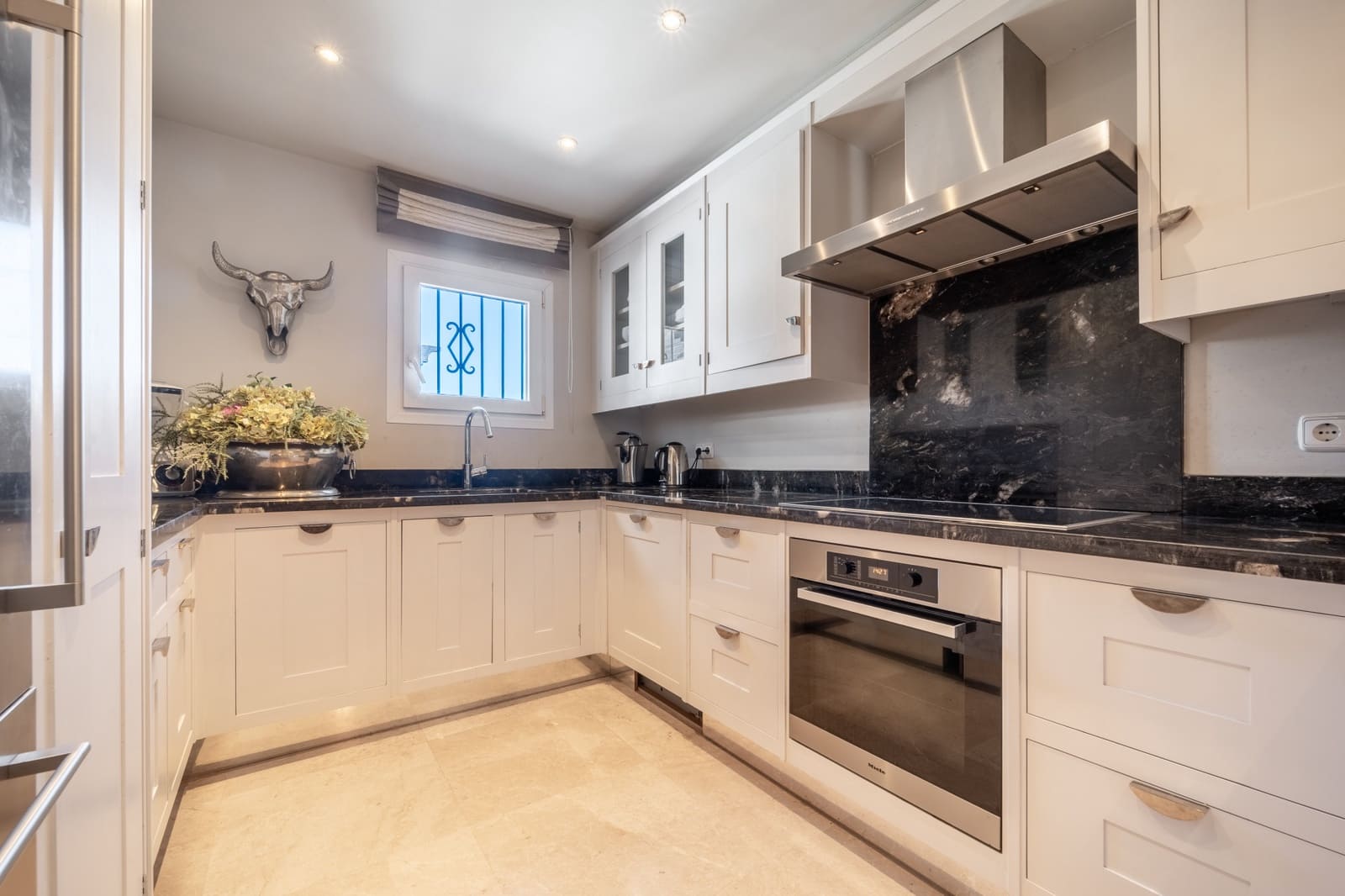 2 chambre Penthouse à vendre à Marbella avec piscine garage - 2 900 000 € (Ref: 9508658)