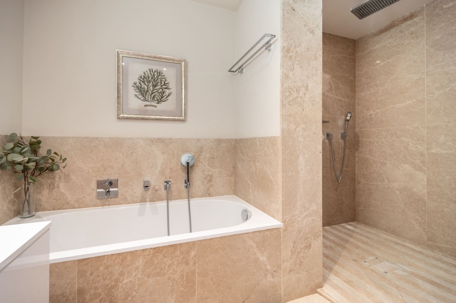 2 soveværelse Penthouse til salg i Marbella med swimmingpool garage - € 2.900.000 (Ref: 9508658)