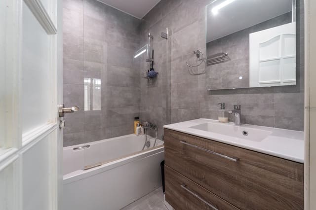 2 chambre Appartement à vendre à Golden Mile, Marbella avec piscine - 410 000 € (Ref: 9508659)