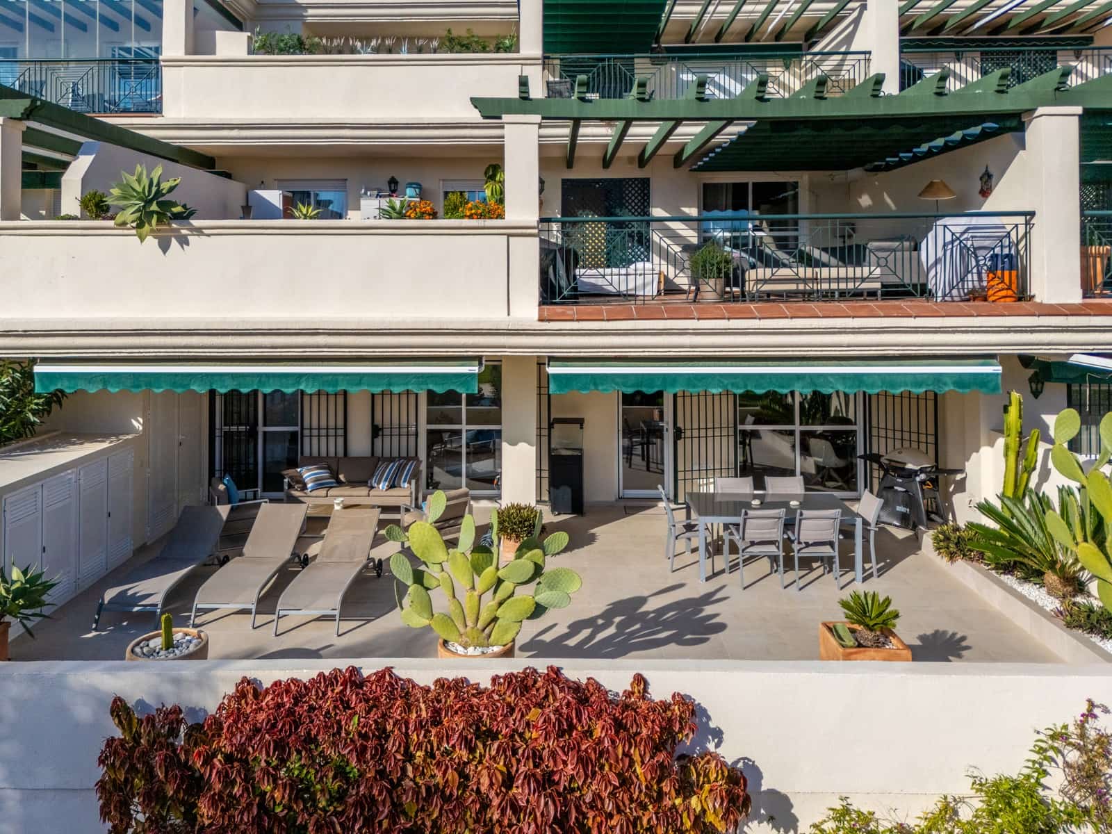 2 soveværelse Lejlighed til salg i Nueva Andalucia med swimmingpool garage - € 689.000 (Ref: 9513302)