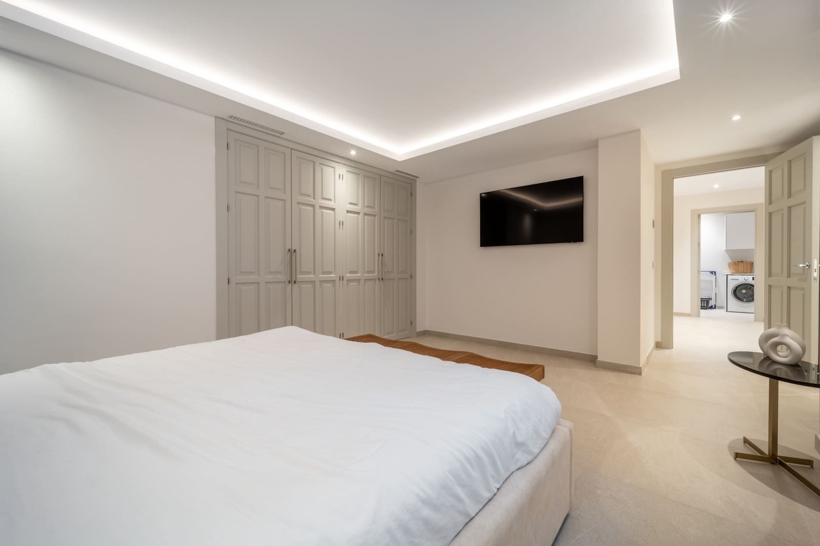 6 bedroom Villa for sale in Marbella with pool garage - € 4,500,000 (Ref: 9513303)