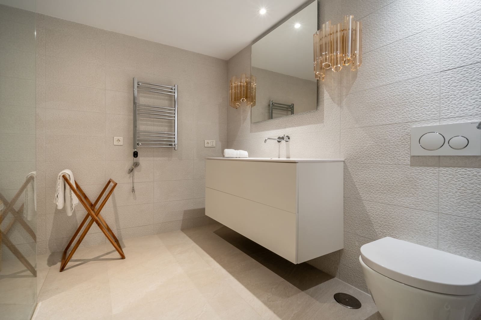 6 bedroom Villa for sale in Marbella with pool garage - € 4,500,000 (Ref: 9513303)