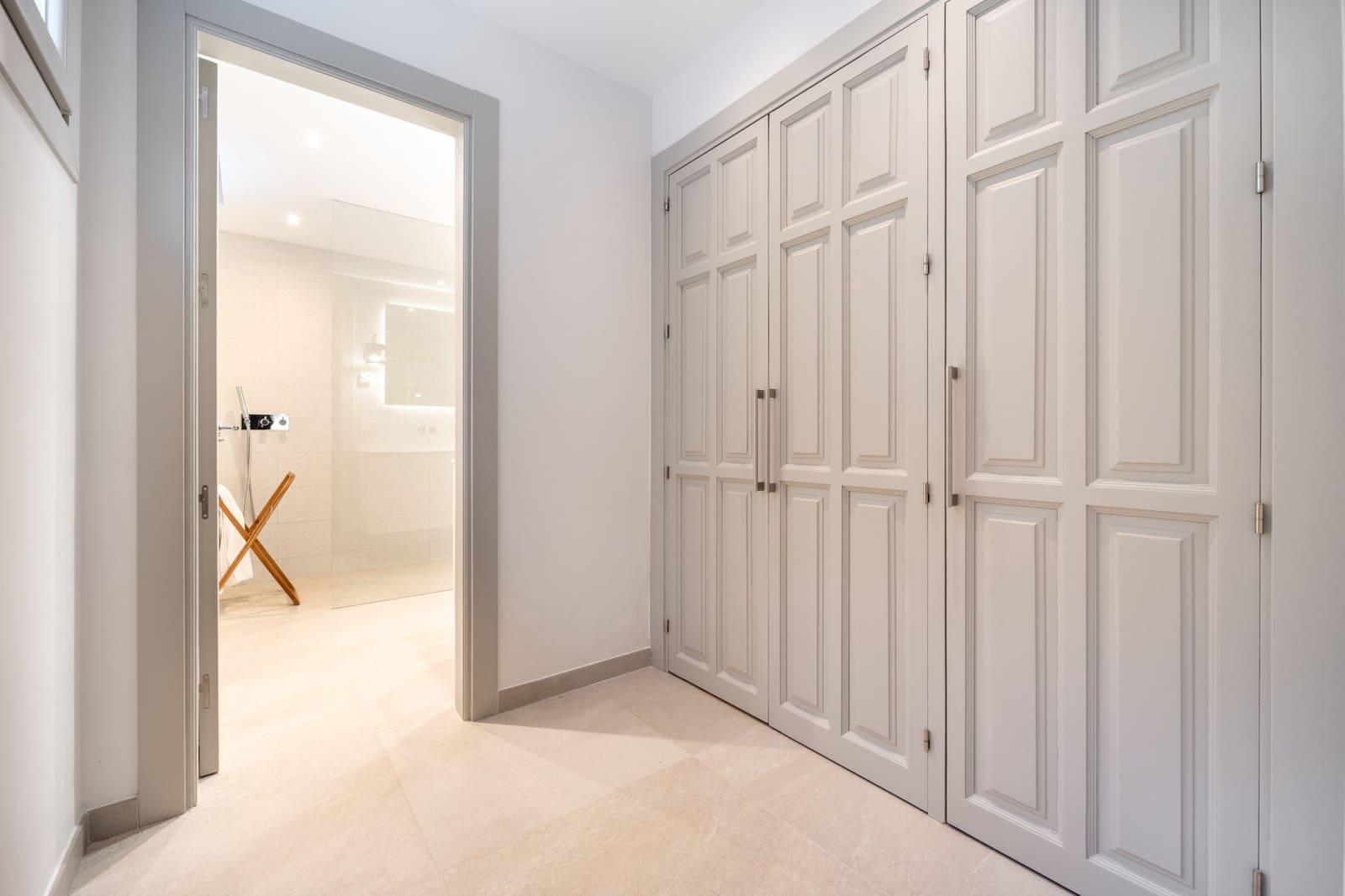 6 bedroom Villa for sale in Marbella with pool garage - € 4,500,000 (Ref: 9513303)