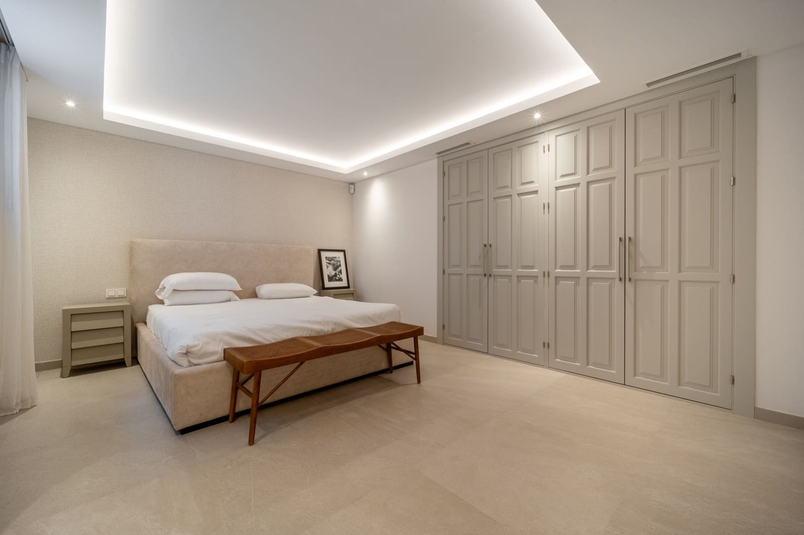 6 bedroom Villa for sale in Marbella with pool garage - € 4,500,000 (Ref: 9513303)