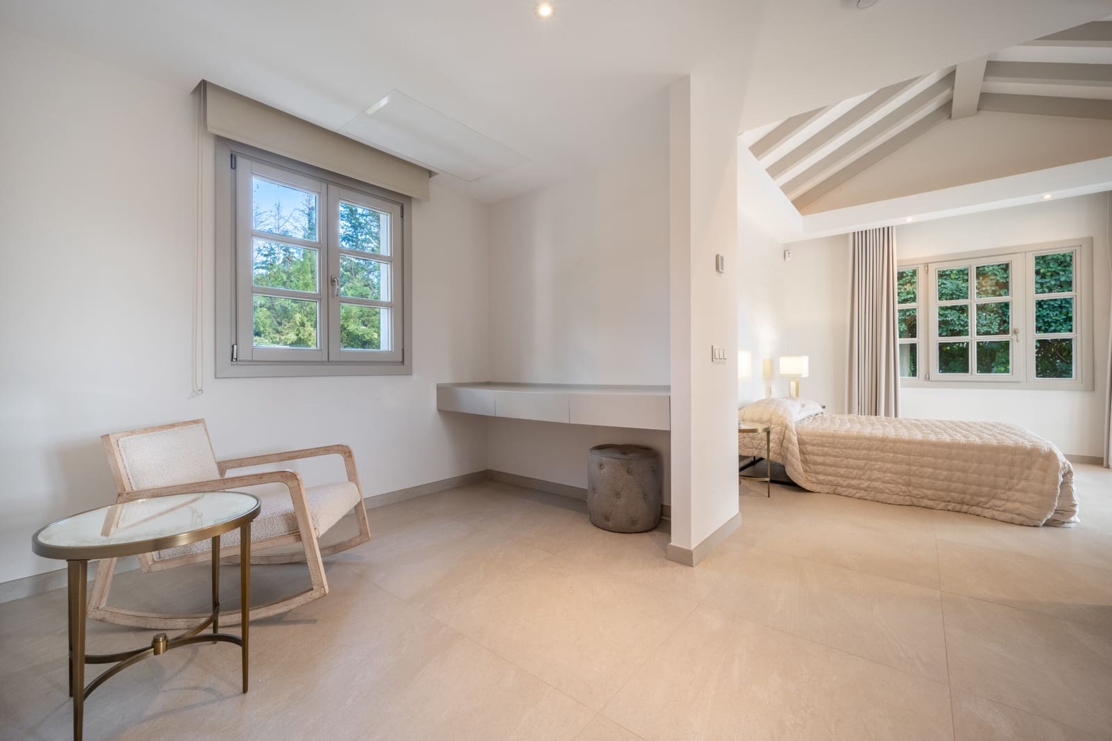 6 bedroom Villa for sale in Marbella with pool garage - € 3,950,000 (Ref: 9513303)